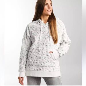 BKE Plush Leopard Print Hooded
Sweatshirt Large